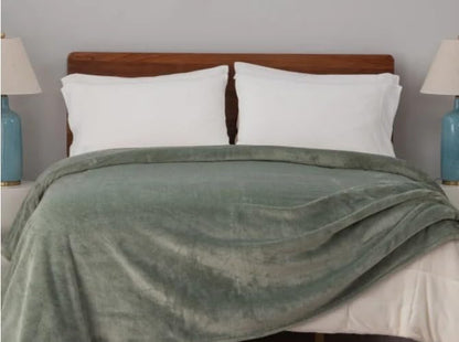 Berkshire Blanket & Home Co. Extra Plush |Queen | 249 cm x 234 cm |98 in. x 92 in. | SAGE Green