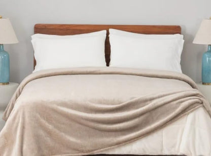 Berkshire Blanket & Home Co. Extra Plush |King | 284 cm x 234 cm |112 in. x 92 in. | Beige