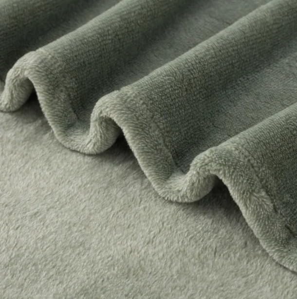 Berkshire Blanket & Home Co. Extra Plush |King | 284 cm x 234 cm |112 in. x 92 in. |Sage Green