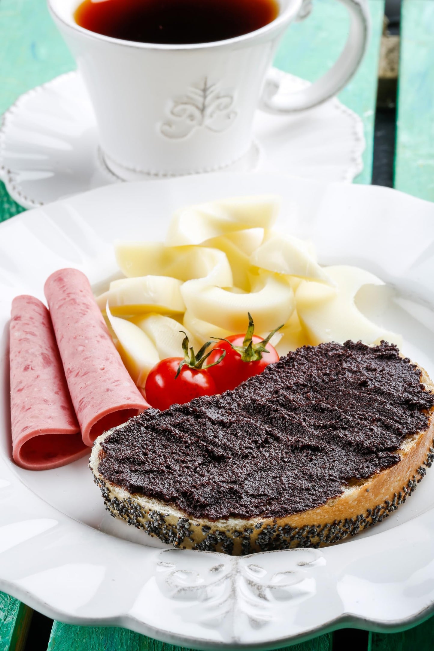 Marmarabirlik, Black Olives Spread, Turkish Olive Paste & Tapenade, Gourmet Mediterranean Flavor, Sandwiches, Crackers, Appetizer, Dips & Salads, Vegan, Kosher, Halal, 12oz (340g)