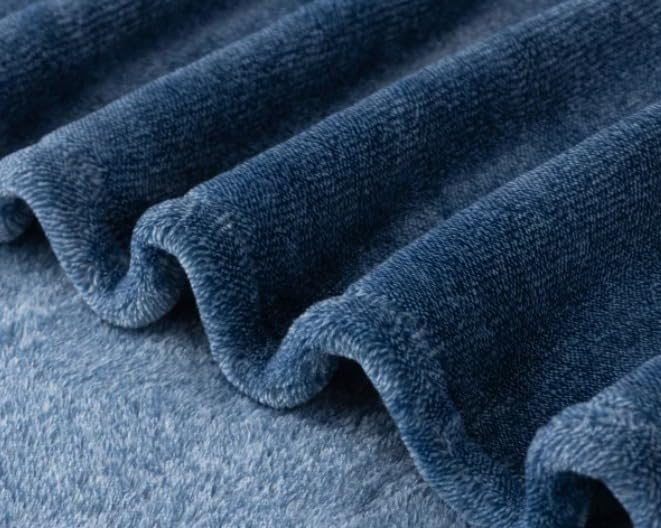 Berkshire Blanket & Home Co. Extra Plush |King | 284 cm x 234 cm |112 in. x 92 in. | Blue